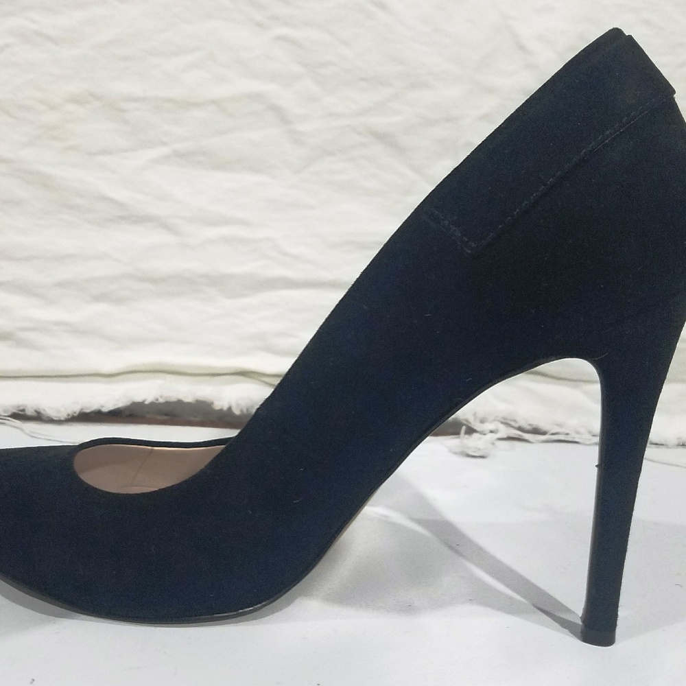 Nine West Black Suede with Side Tassel, Sz 9.5